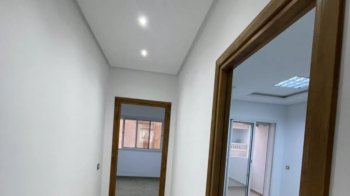 مكتب مهني للبيع في سهلول