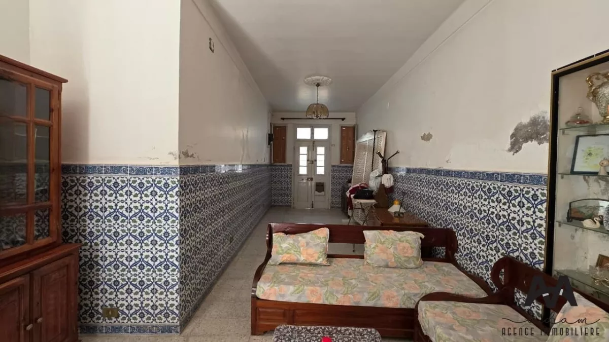 Arabian-Style S+6 House in Nabeul City Center: An Ideal Investment