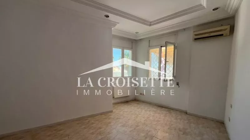 Luxury S2 Apartment with Sea View Terrace in La Marsa - MAL2279