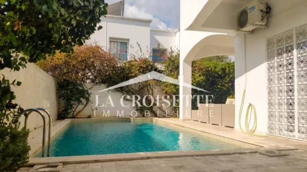 Luxurious Furnished Duplex with Pool in La Marsa MVL0331