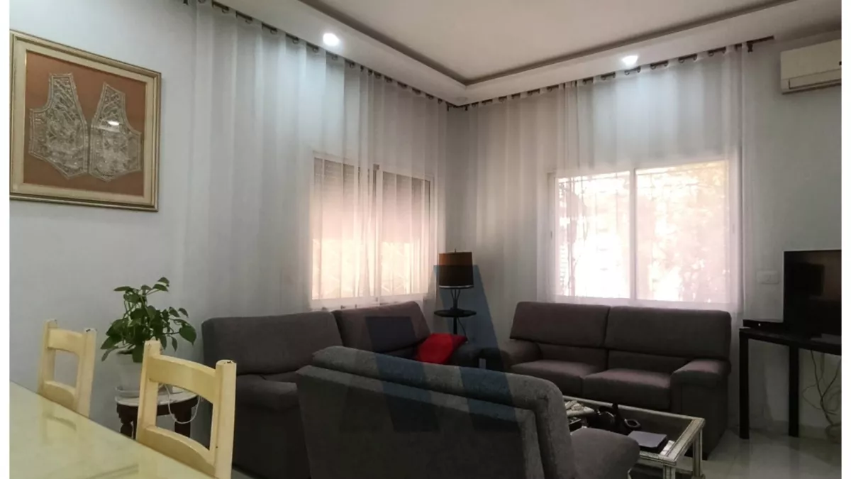 Ground Floor Villa for Sale in the Heart of Radès