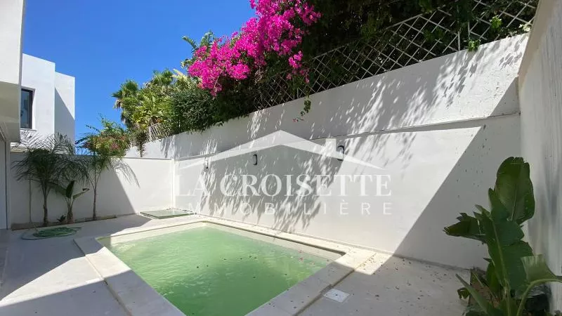 Luxurious Duplex with Garden and Pool in Gammarth ZDL0736