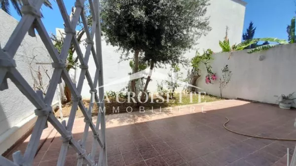 Luxurious Triplex with Garden for Rent in Gammarth