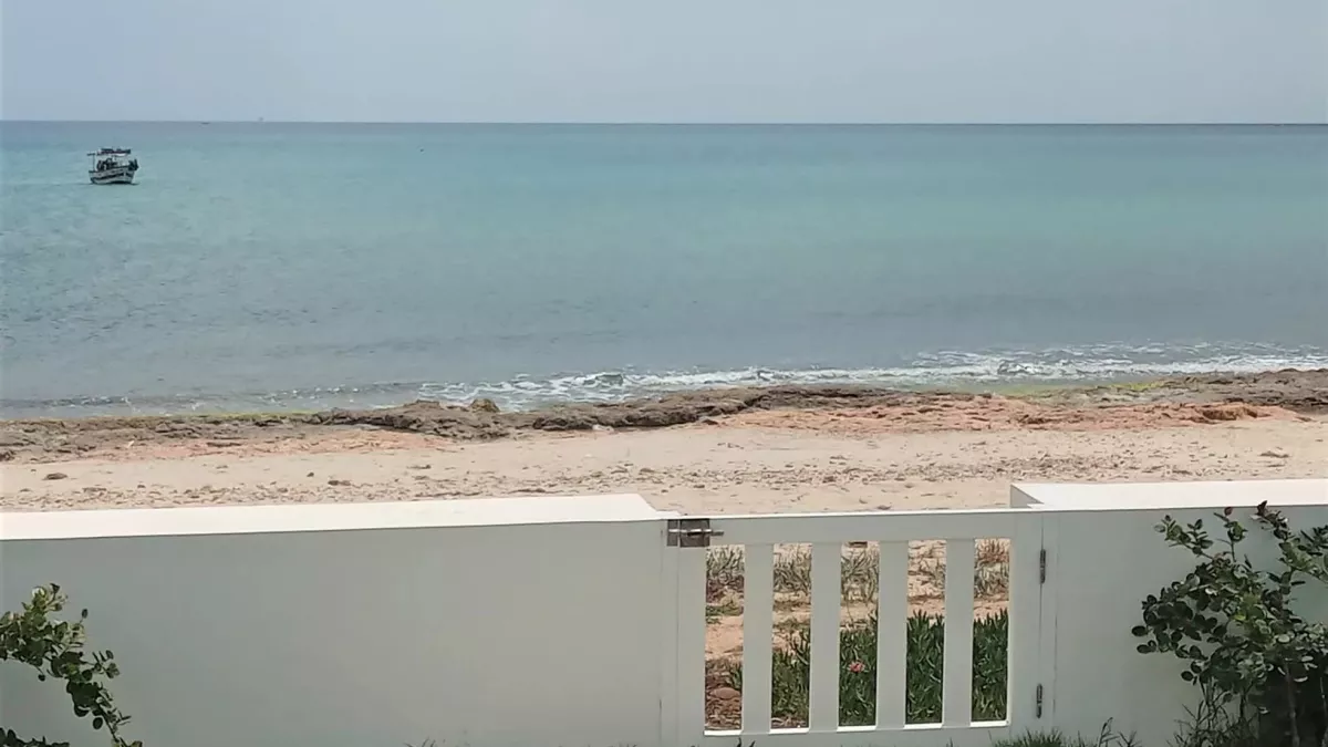 Luxury Beachfront Villa in Maamoura Plage, Nabeul