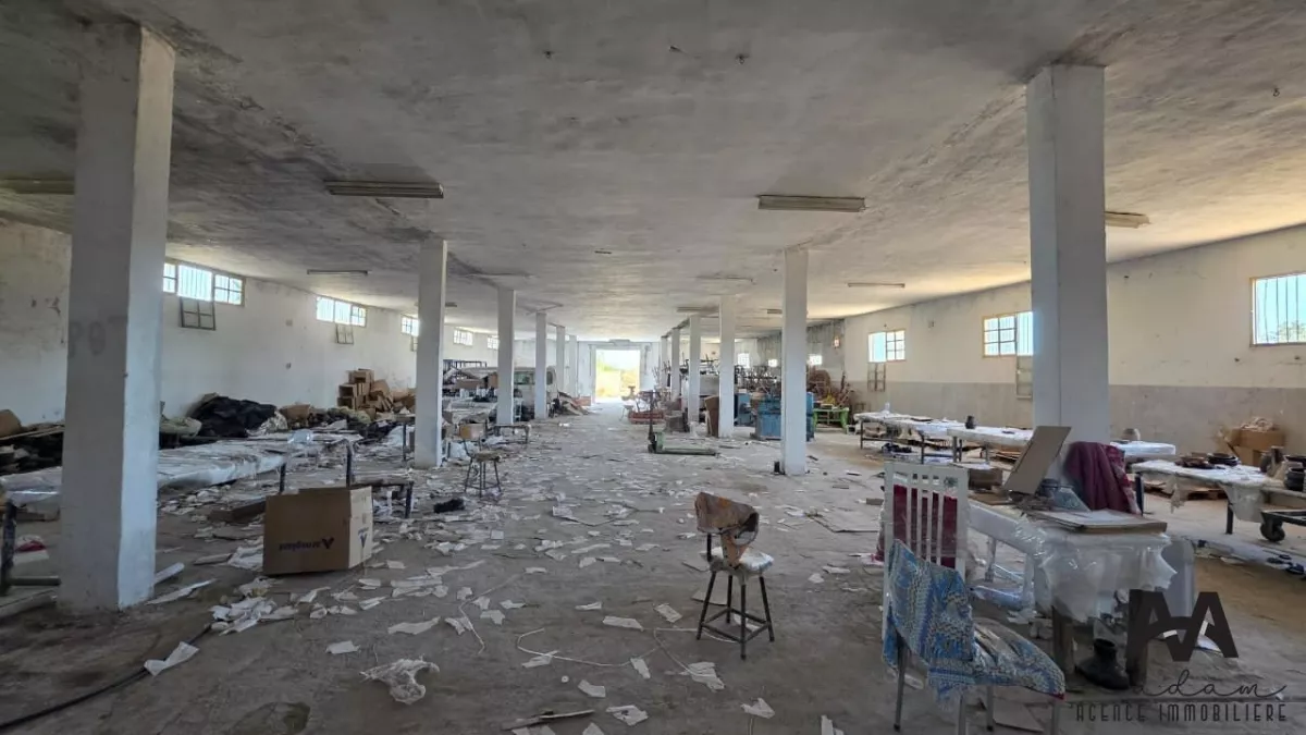 For Sale – Warehouse and Land of 10,843m² – Tazarka