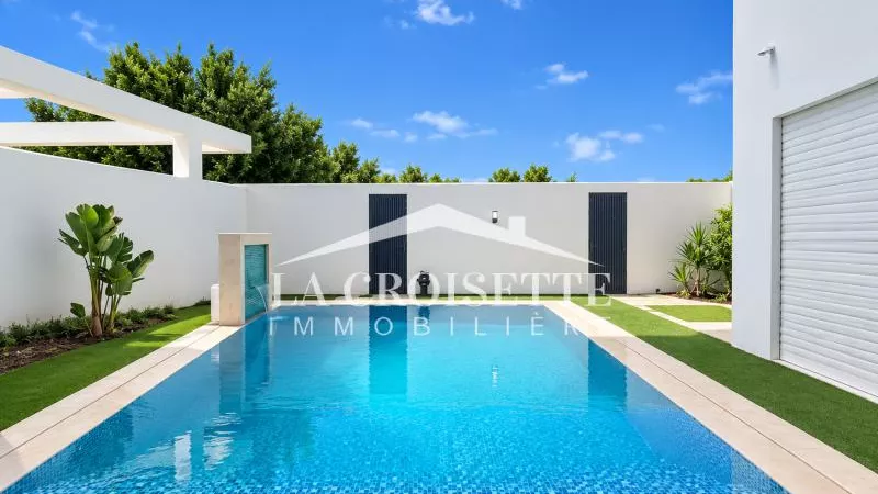 Luxury Villa with Pool for Rent in Lac2 - A Dream Come True!