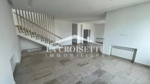 Luxurious Duplex with Terrace for Rent in La Marsa - A Dream Location!