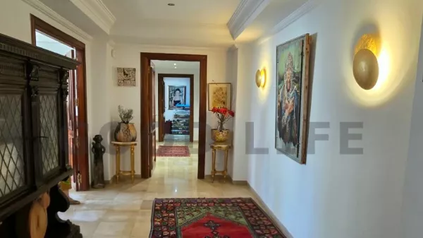 شقة بطابق أرضي للإيجار في Mutuelleville