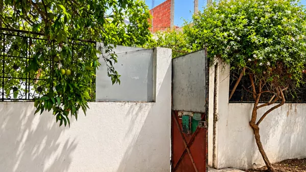 Dream Home in Tunis for Sale - 90m2 House with Garden
