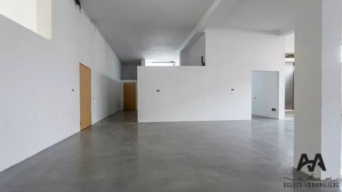 مرفق صناعي بمساحة 1,600 م² في **بني خيار**: مساحة استراتيجية لعملك